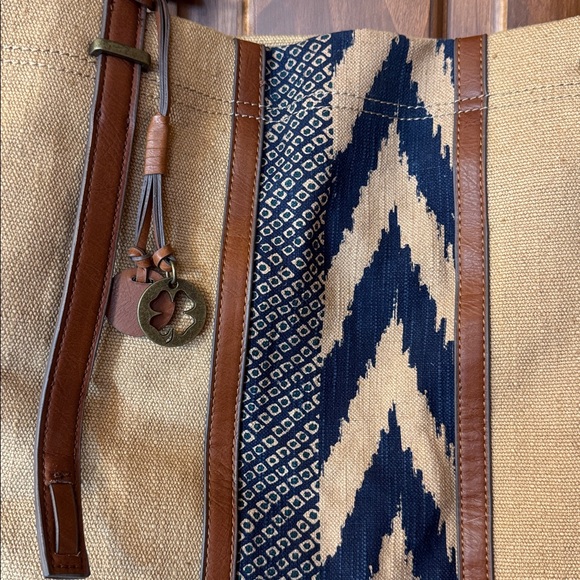 Lucky Brand Tote Bag - Picture 2 of 8